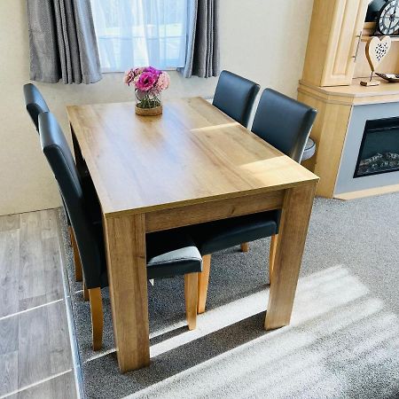 3 Bedroom Caravan Kg37, Dog Friendly, Shanklin, Isle Of Wight Eksteriør billede