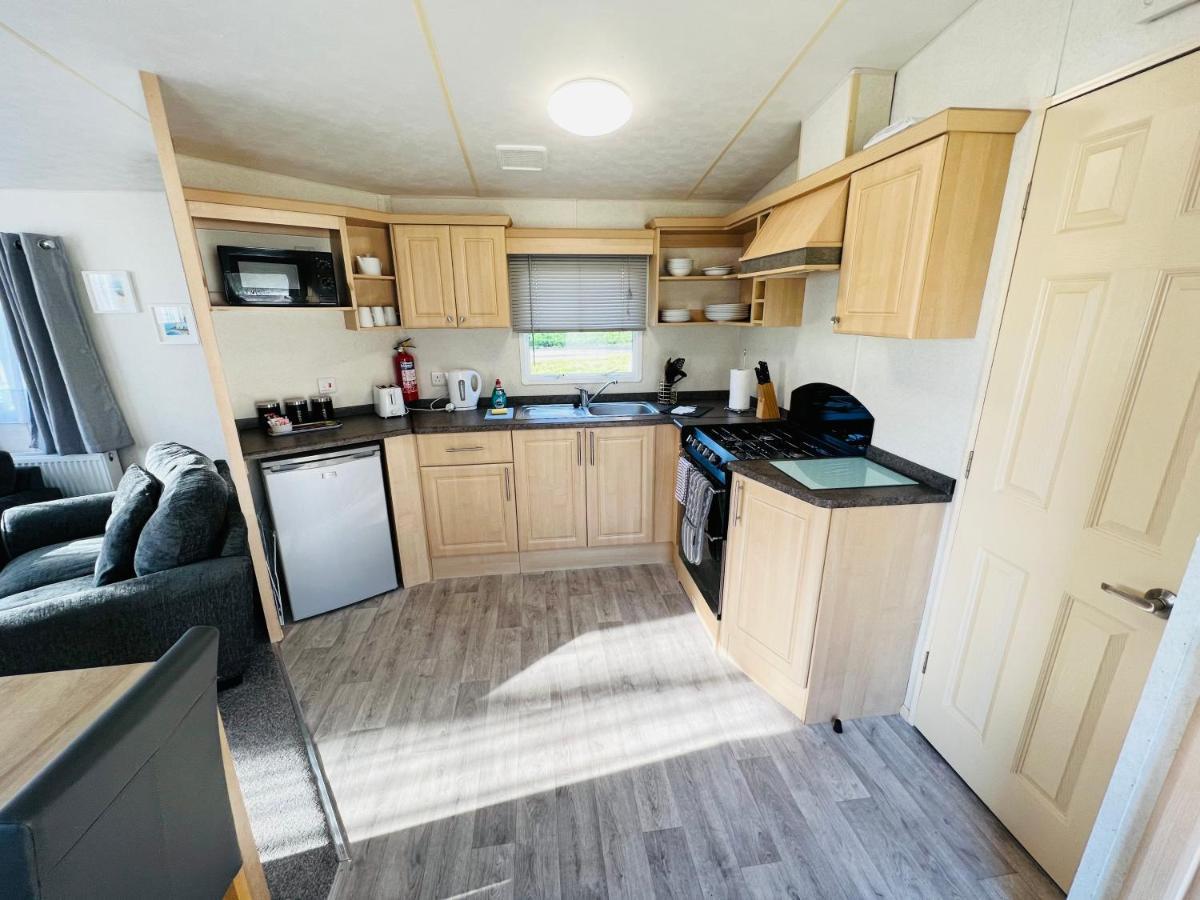 3 Bedroom Caravan Kg37, Dog Friendly, Shanklin, Isle Of Wight Eksteriør billede